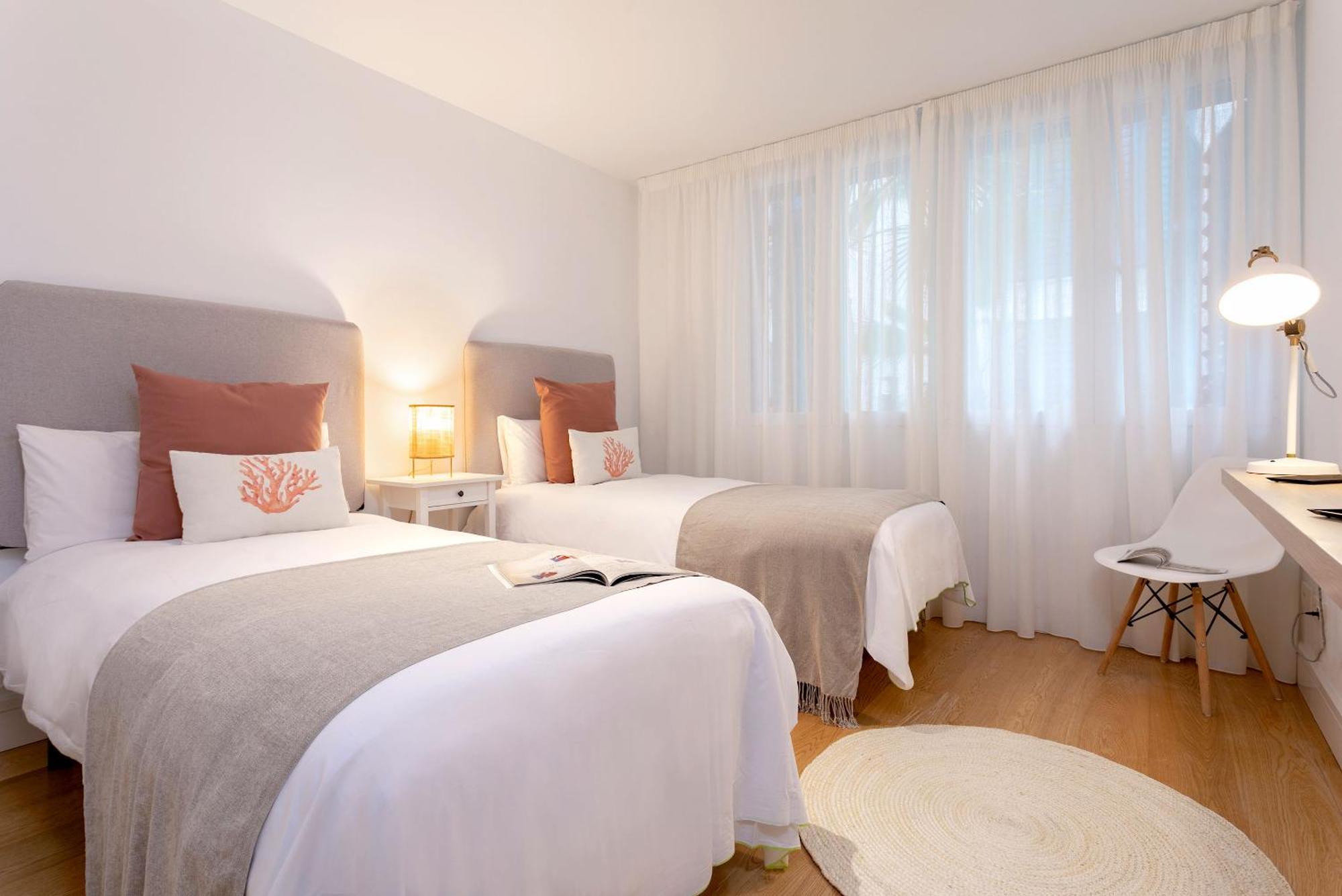 Genteel Home San Agustin Malaga Bagian luar foto